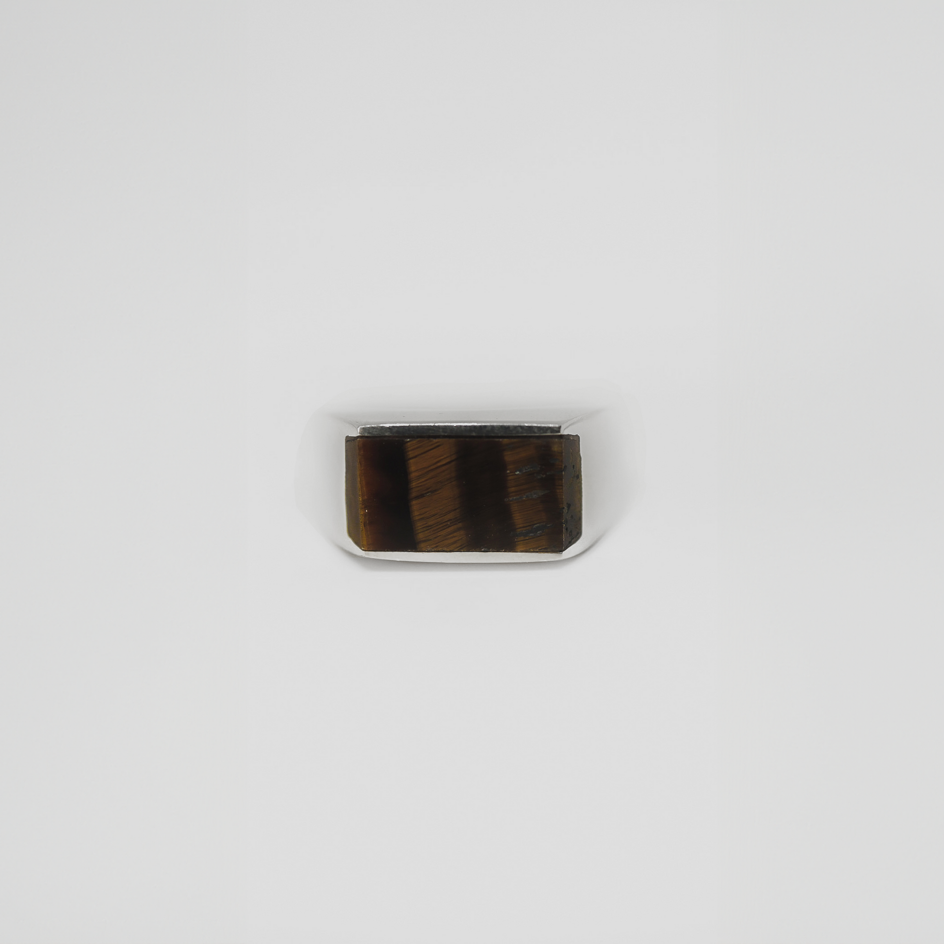 Tiger's Eye Stone Silver Ring – Front View: A handcrafted men's ring in 925 sterling silver featuring a rectangular Tiger's Eye stone with a minimalist and refined design.