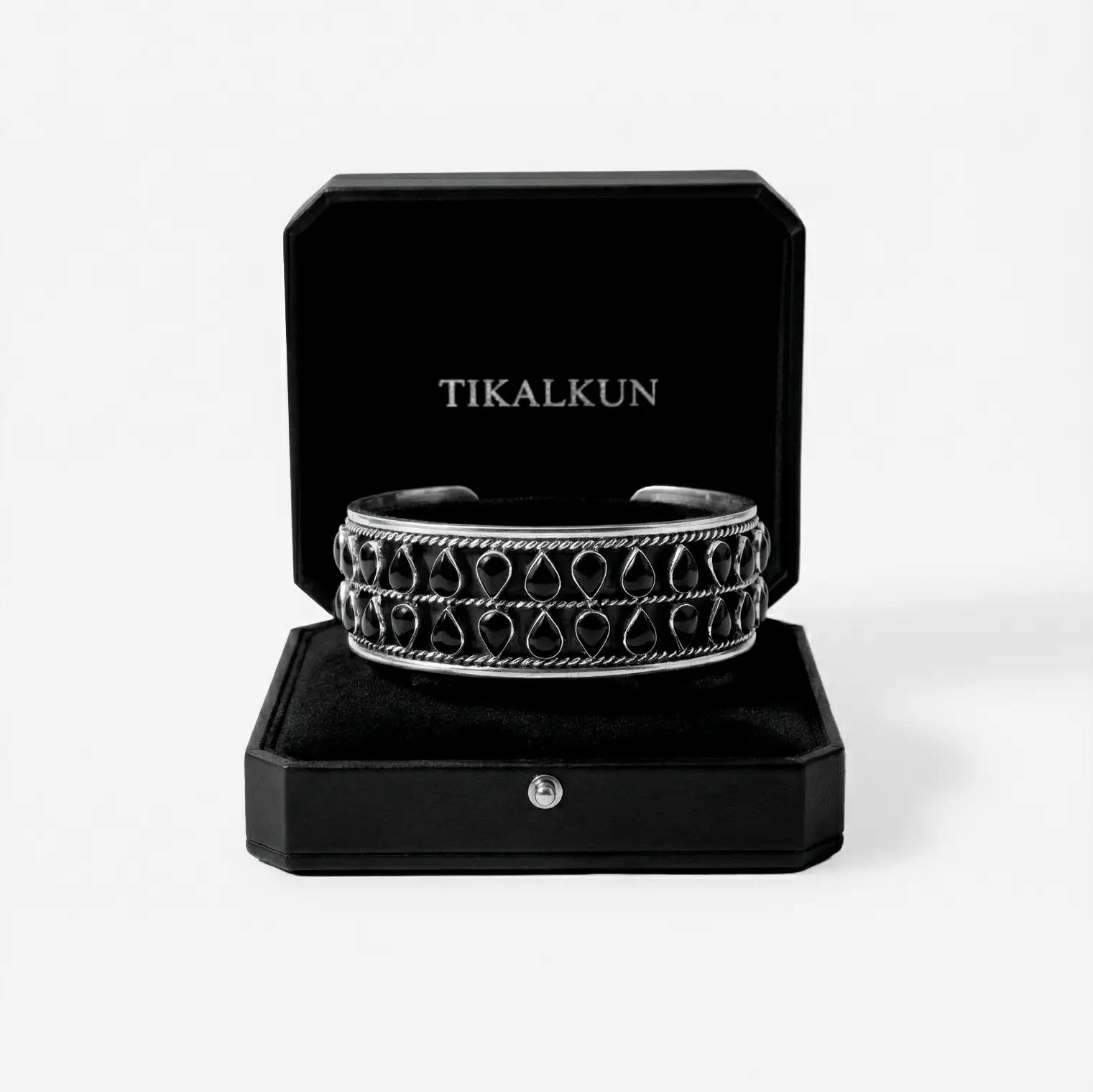 Silver OBSIDIAN BRACELET in a black Tikalkun box on a white background