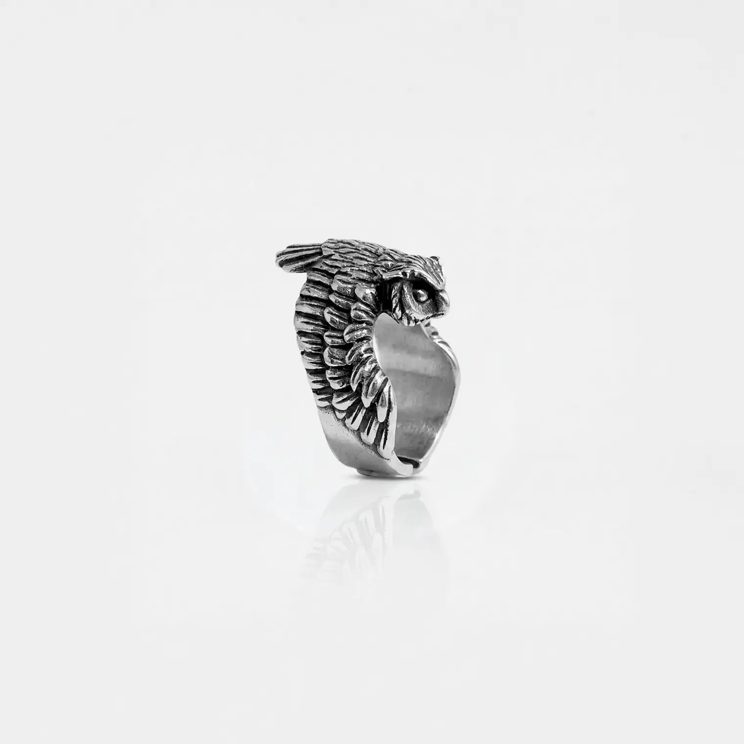 owl silver ring on a white background