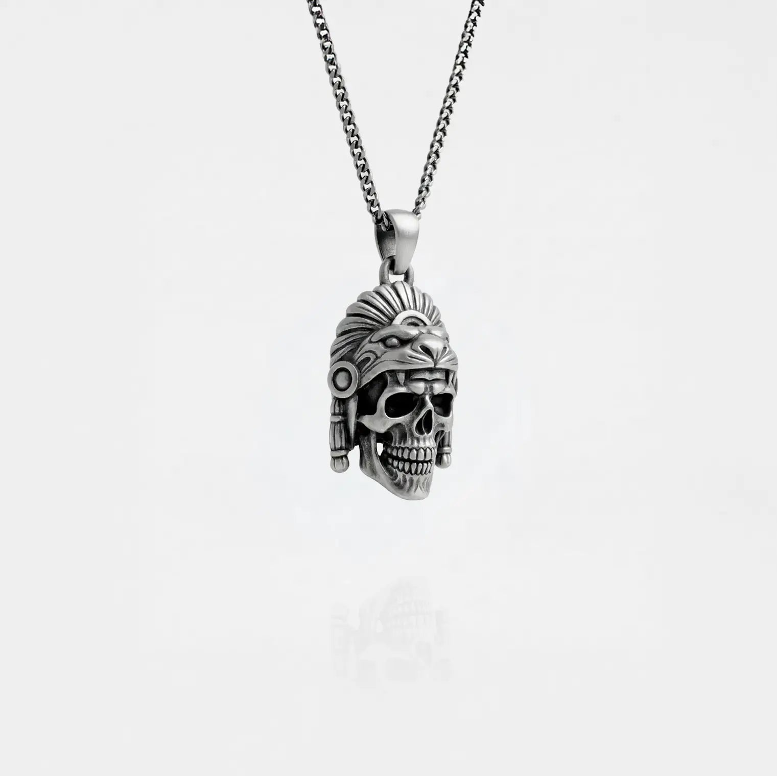 Handmade jaguar warrior silver pendant for men, made of solid sterling silver, inspired in aztec culture