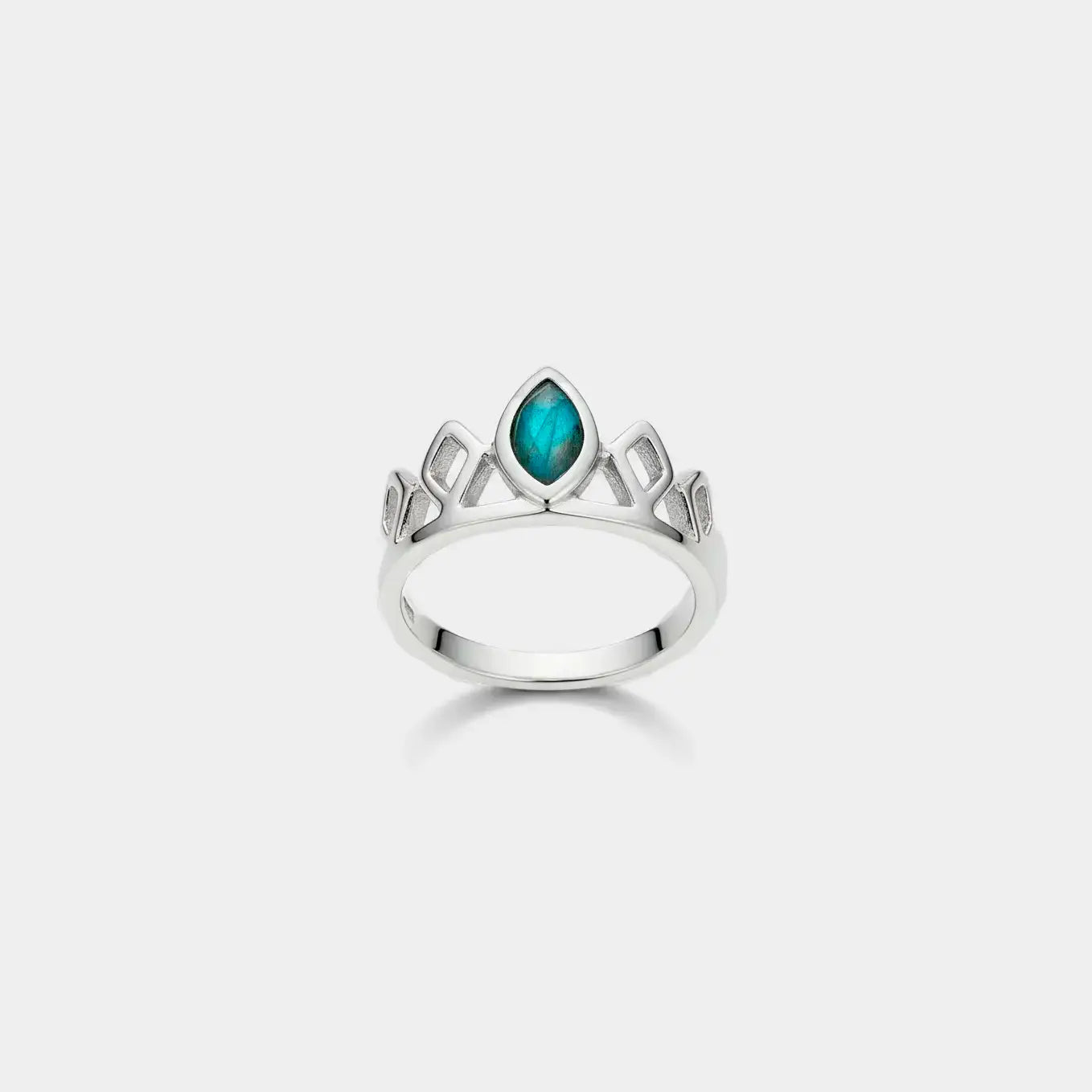 Handcrafted princess crown silver ring with labradorite stone