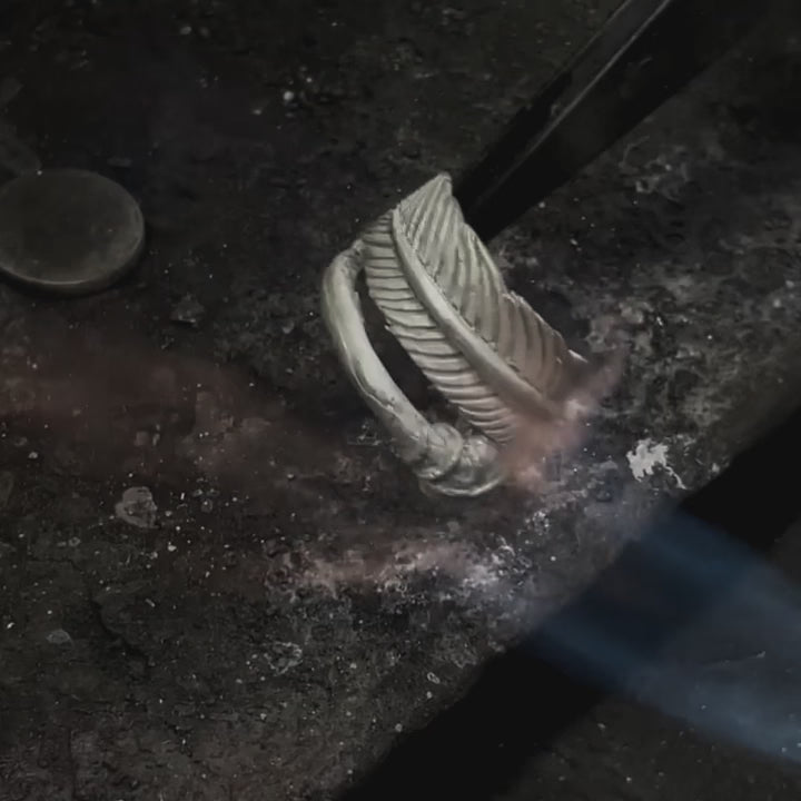 video of the elaboration process for the mayan warrior silver ring